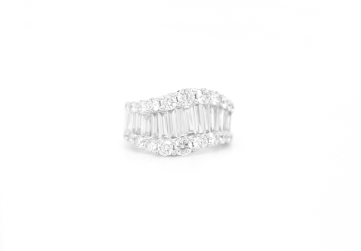 Graduated Baguette and Round Diamond Tidal Wave Band