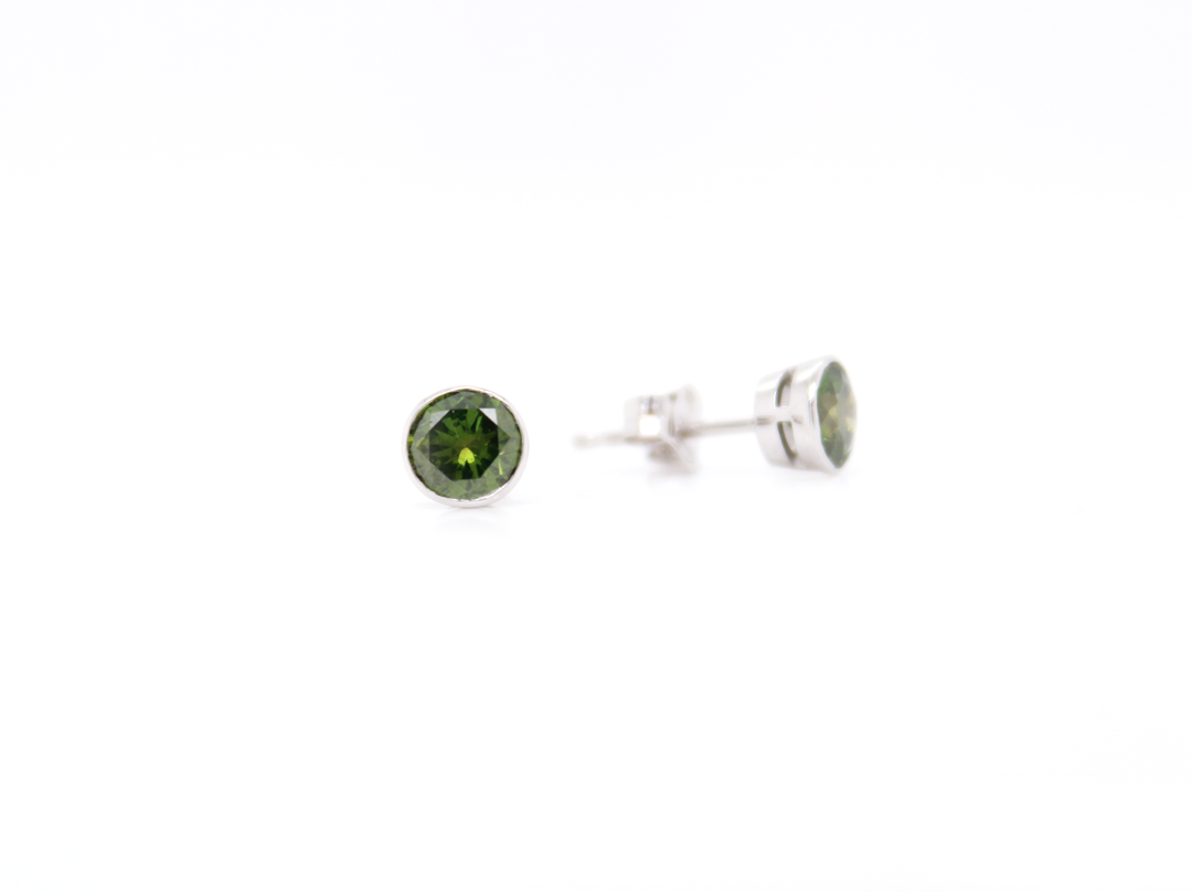 Jewelry from the Green Diamonds collection