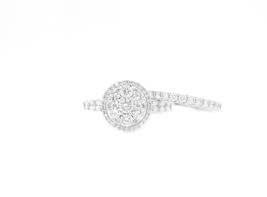 Round Diamond Cluster Illusion Halo Engagement Ring Bridal Set