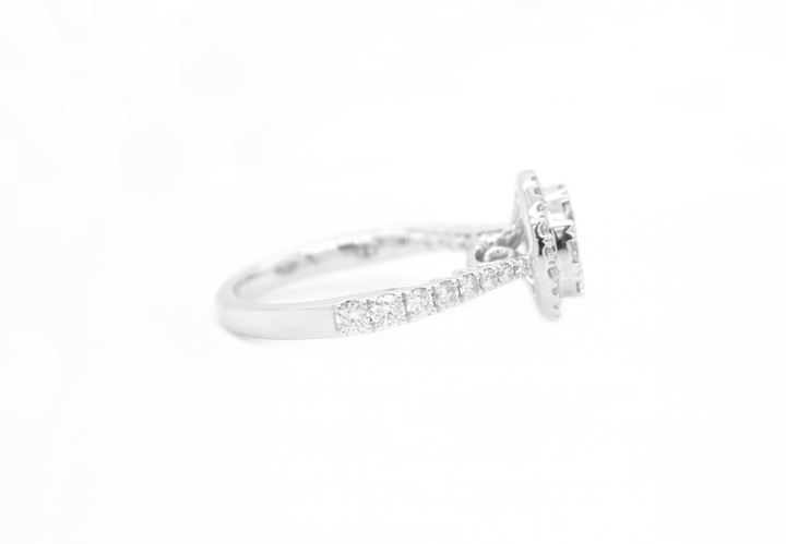Round Diamond Cluster Illusion Halo Engagement Ring