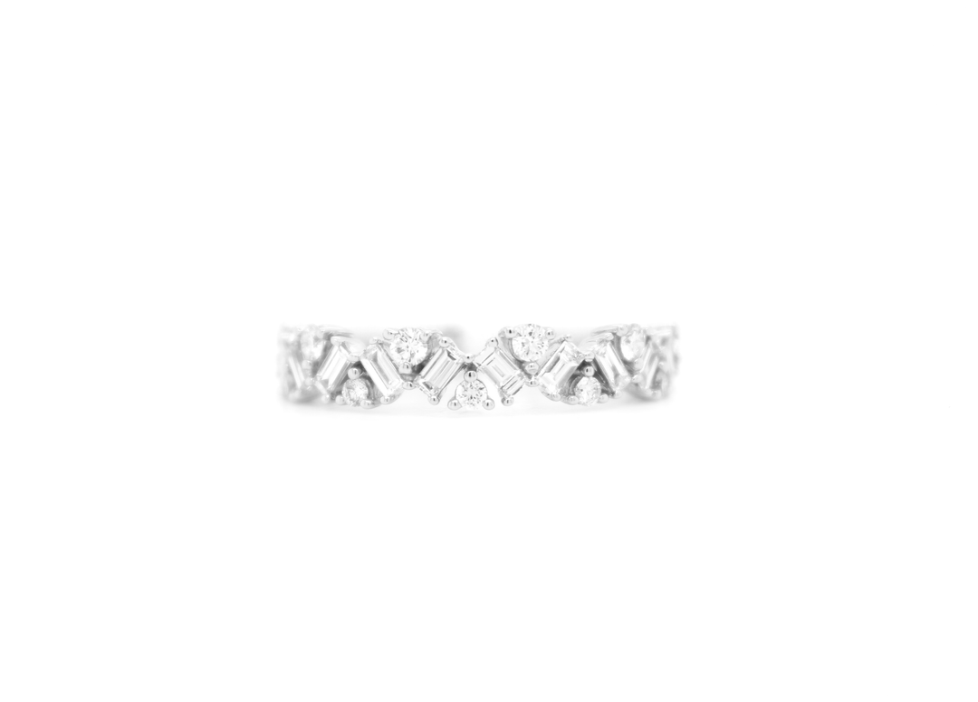 Baguette and Round Diamond Cluster Band