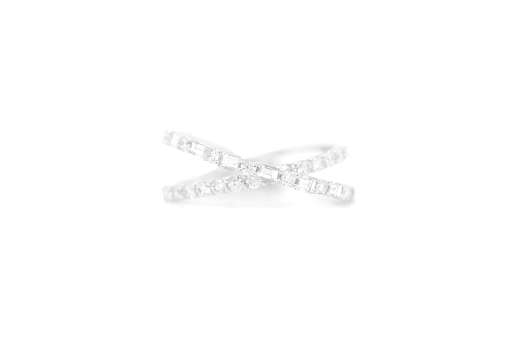 Mix Baguette and Round Diamond Crossover Ring
