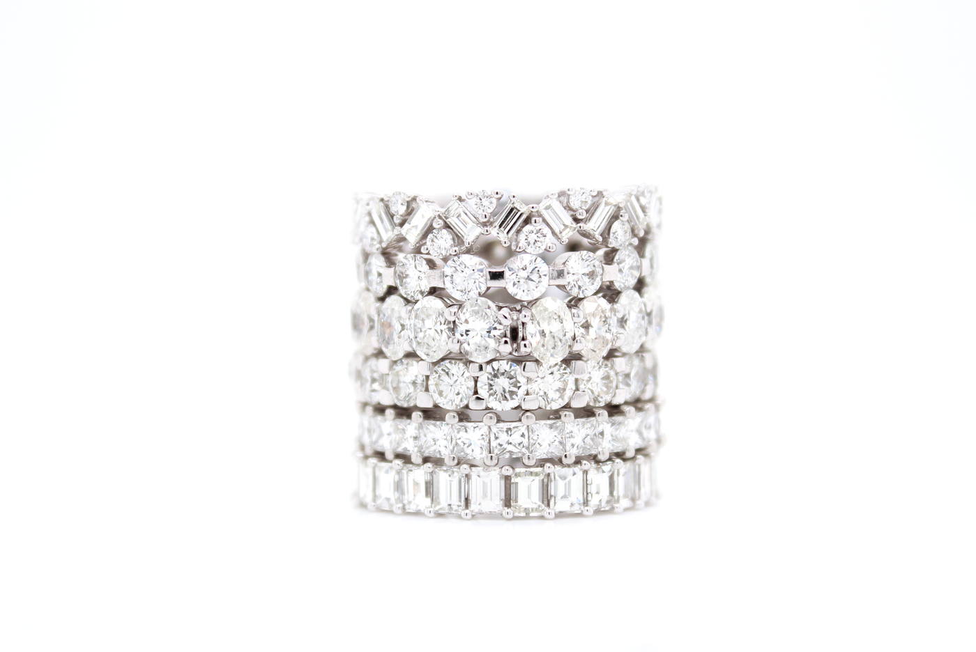 Baguette and Round Diamond Cluster Band